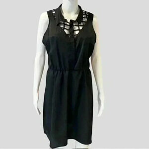 Material Girl‎ juniors laced up dress